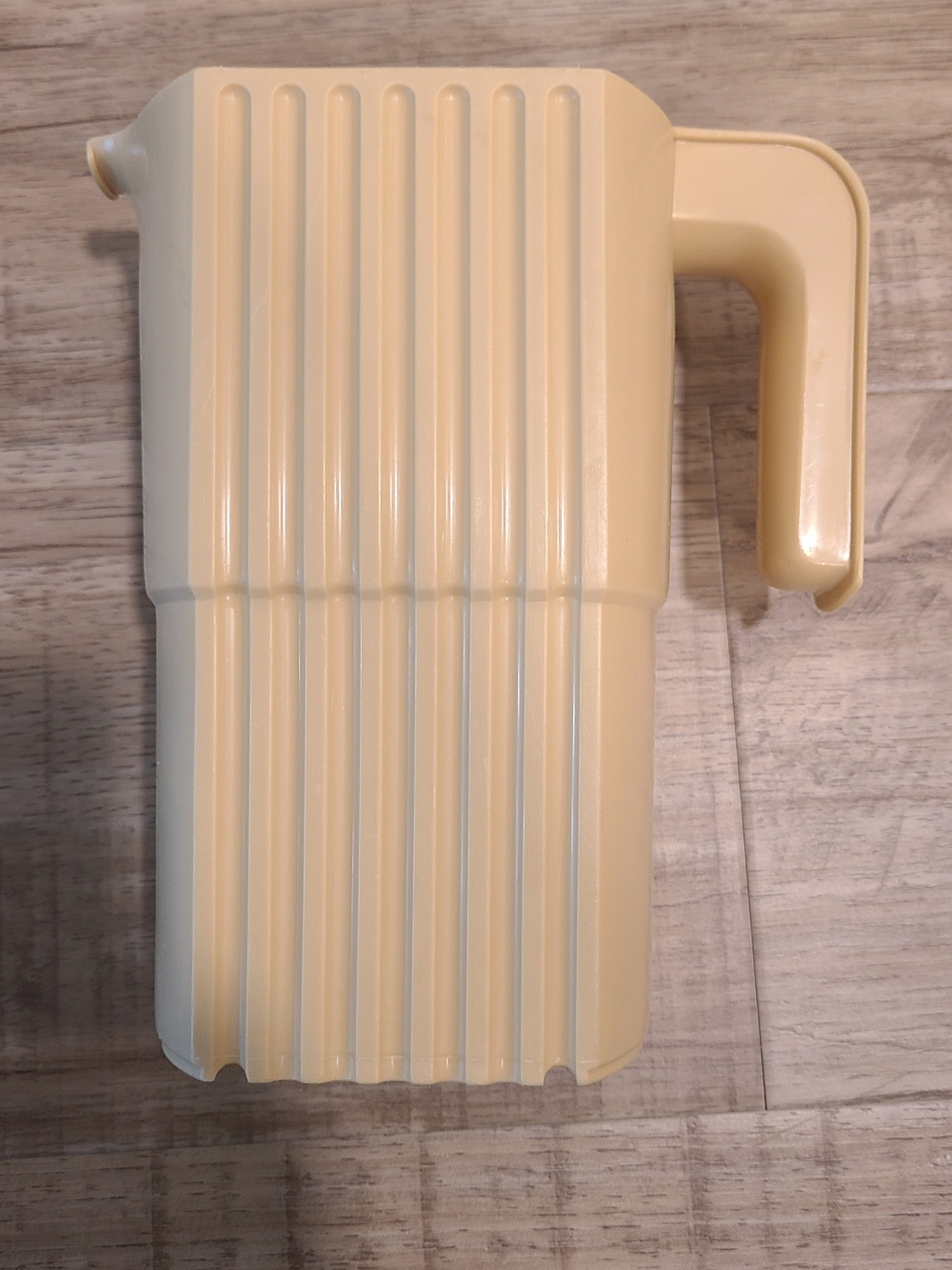Vtg 1970s IPL Plastic Milk Bag Pitcher Ribbed Harvest Gold Canada 61689